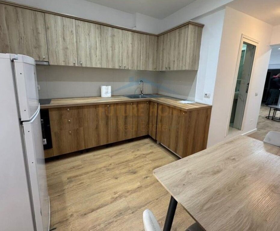 Qera, Apartament 1+1, Myslym Shyr, Tirane.