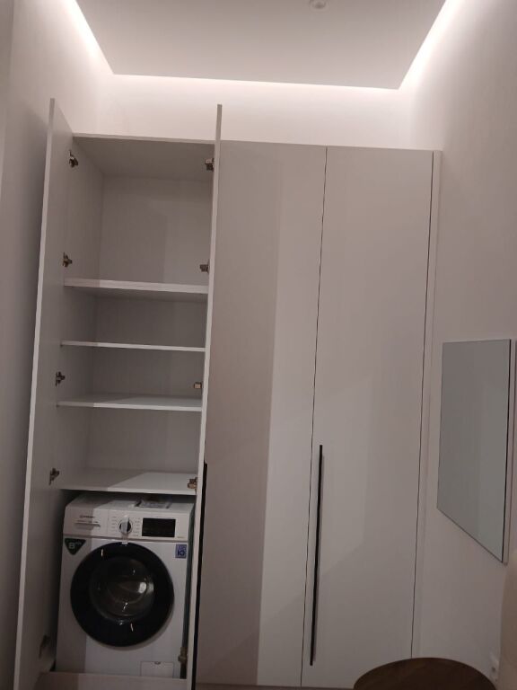 Jepet me qera Apartament 1+1 , Astir prane bar Strasburg 400 mije leke
