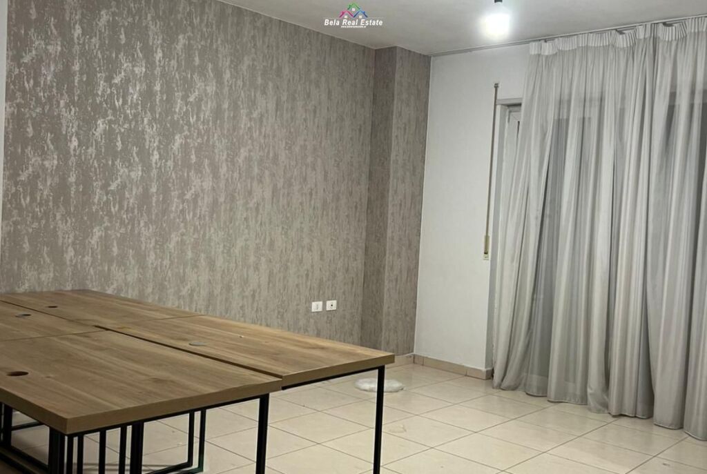 Zyre Me Qera 1+1 Tek Brryli (ID BZ2833) Tirane