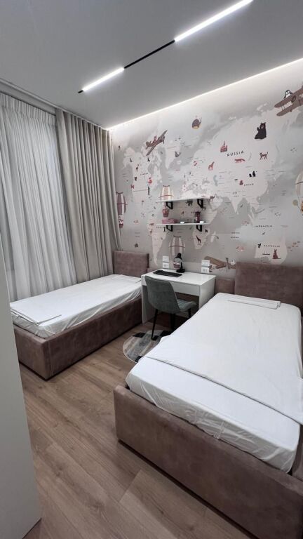 Apartament  luksos per qera 3+1+2+depo ne Selite