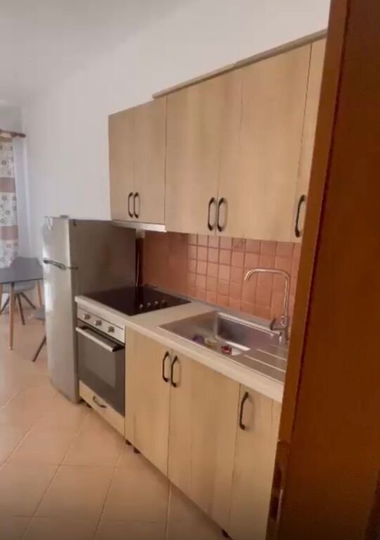 Jepet me qira garsoniere ne Fresk prane Pasticeri Melisa