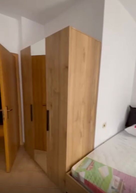 Jepet me qira garsoniere ne Fresk prane Pasticeri Melisa