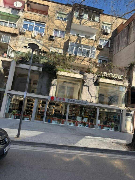 SUPER AMBIENTE IN AFFITTO – MYSYLYM SHYR (STRADA PRINCIPALE)