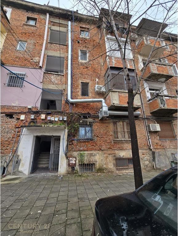 Vendita Attività Fast Food sulla Strada Principale, Vicino al Merlo 19.000 €