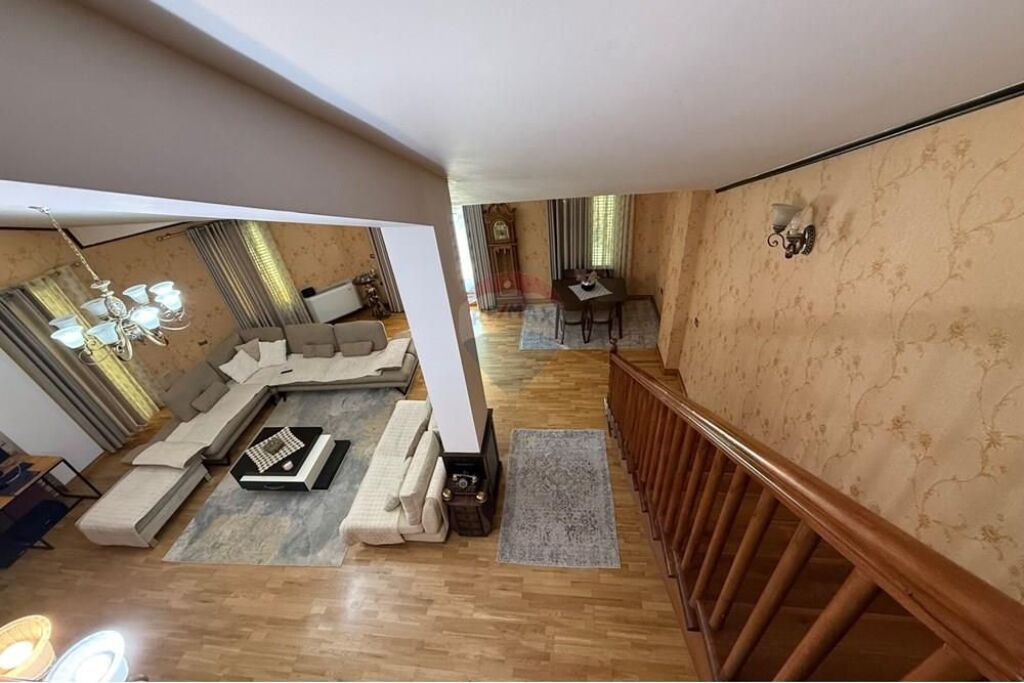 Apartament 3+1+2 +post parkimi Liqeni Thate !