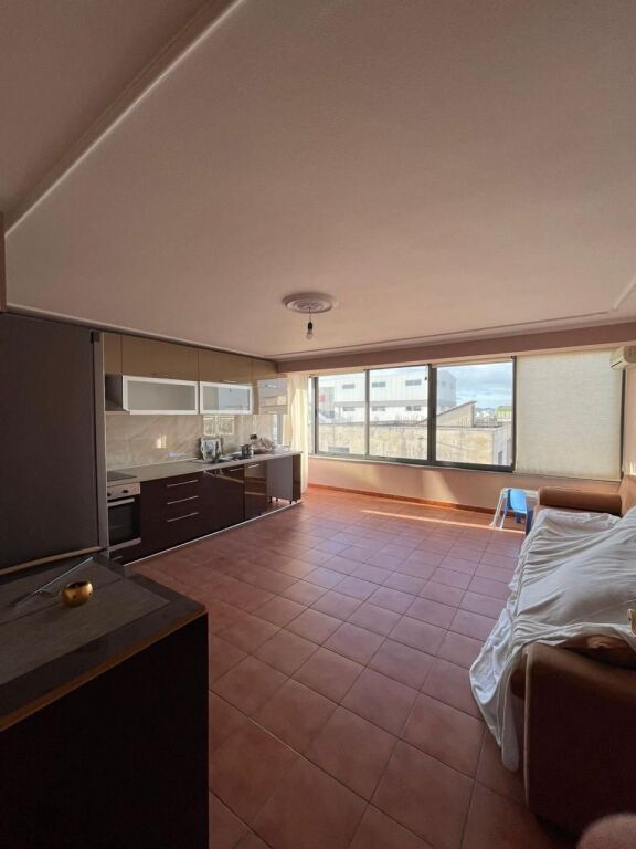 Appartamento a Shkozet con cortile e veranda