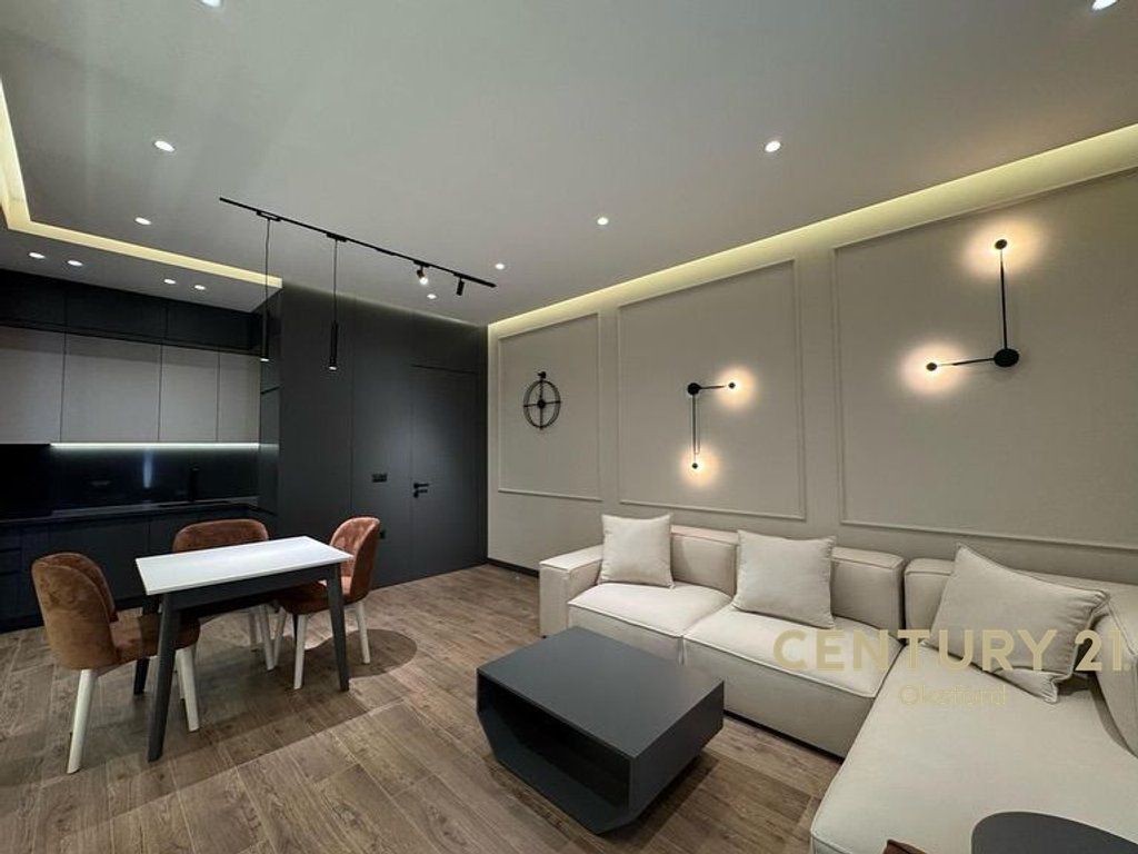 Apartament per qira 1+1+post parkimi i mobiluar, tek Kompleksi "Deliorgji"! 1,000 € /Muaj