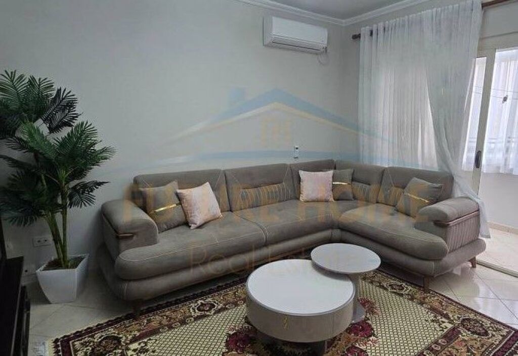 Qera, Apartament 1+1, Xhamllik
