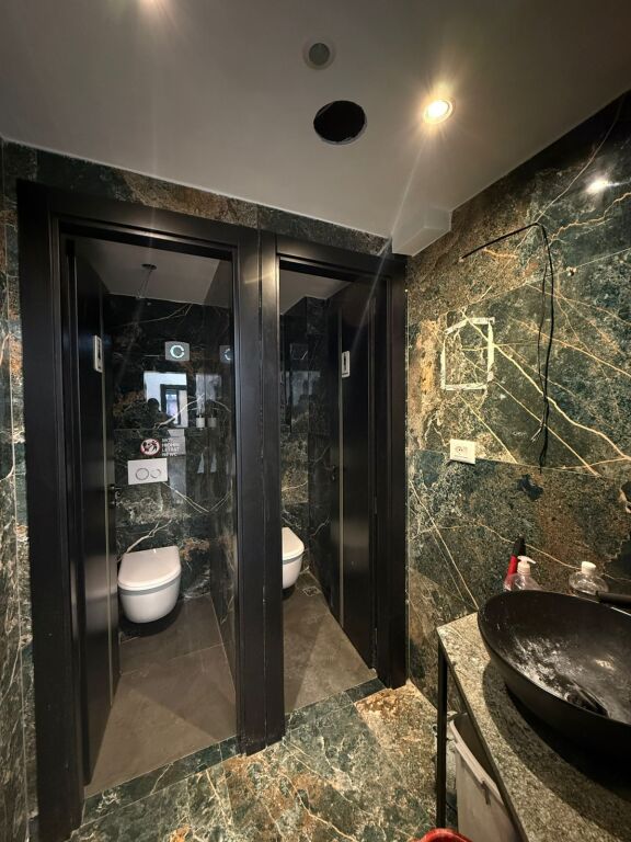 BUSINESS UNIT FOR SALE  📍 On the roadside, opposite Harry Fultz school