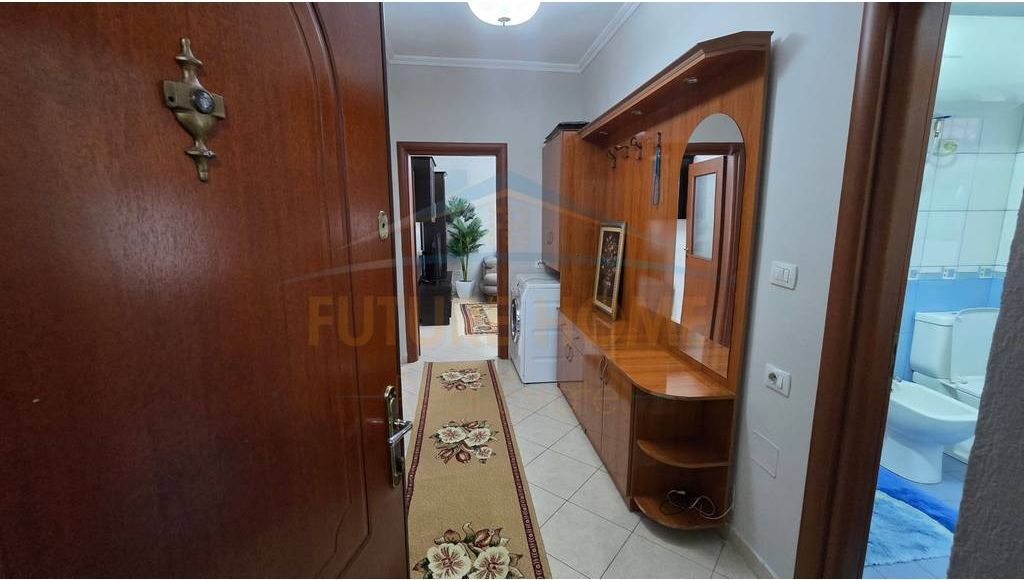 Qera, Apartament 1+1, Xhamllik