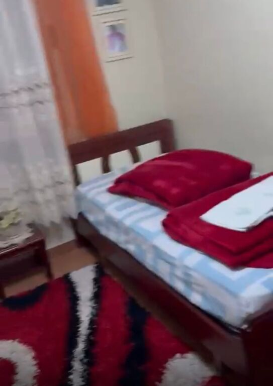 Vendesi in vendita appartamento 2+1 in via Sami Frasheri