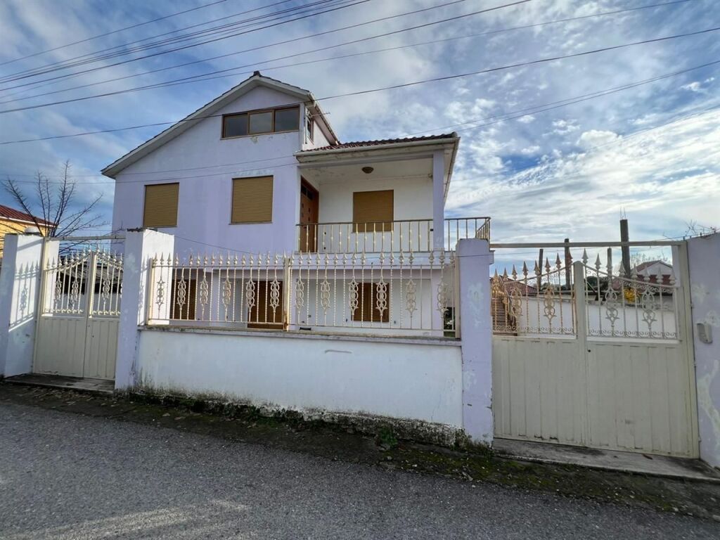 FOR SALE 3 STOREY VILLA RRASHBULL DURRES 220,000 EURO 220 000EUR