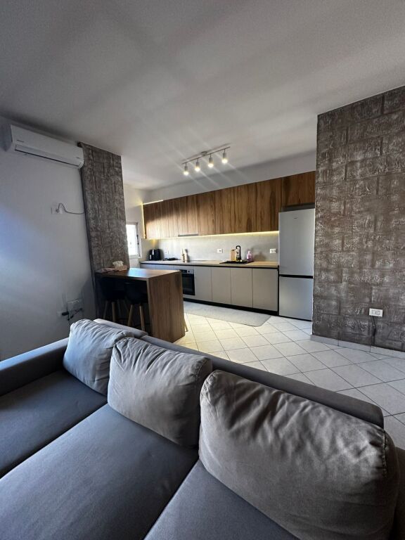 🏢 Appartamento 2+1 in Affitto – Via Hasan Kushta, Valona