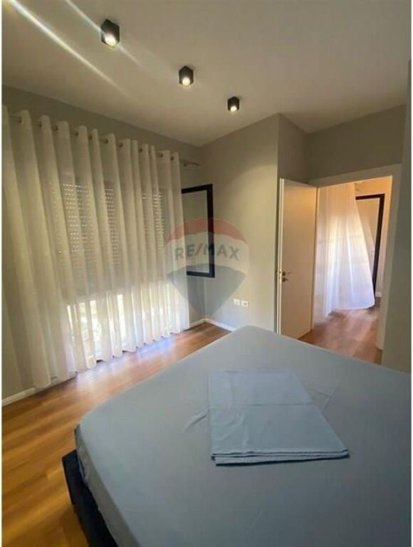 APARTAMENT 2+1 PER QIRA TE RR.DIBRES PRANE KOMPLEKSIT HALILI.