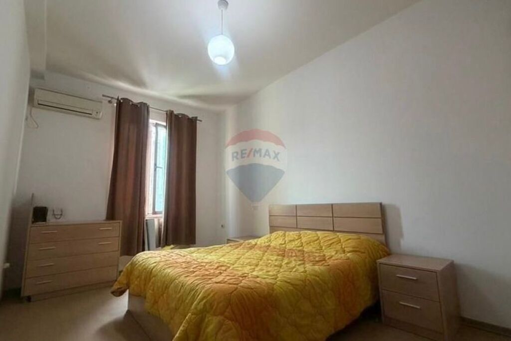 Appartamento - In Affitto - Blloku, Tirana