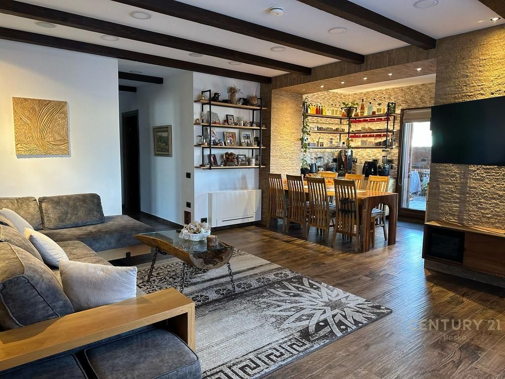 JEPET ME QERA PENTHOUSE NE YZBERISH