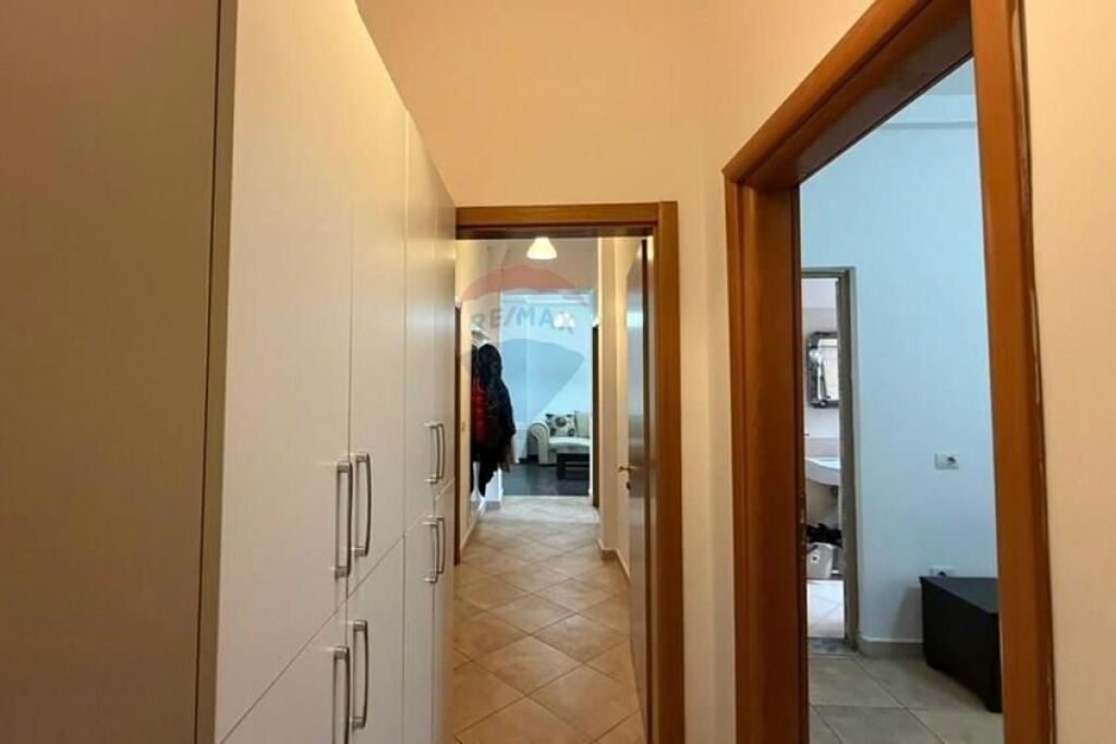 Appartamento - In Affitto - Blloku, Tirana