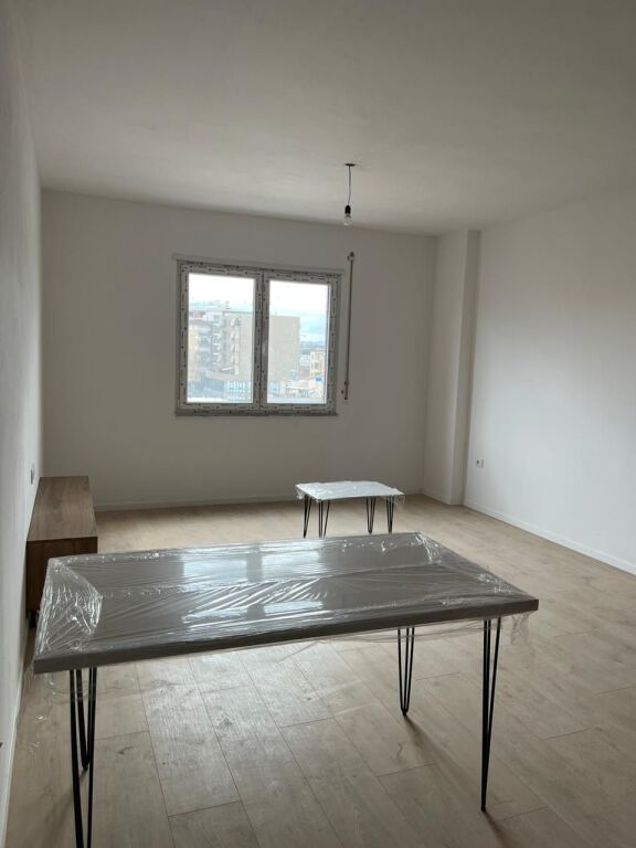 Apartament me qera 2+1+2+ballkon