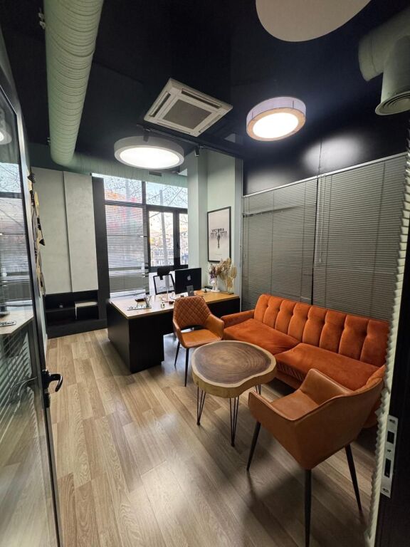 🏢 Exclusive Business Space for Rent – Strategic Location