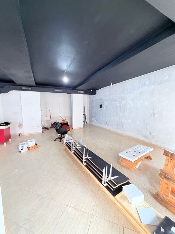 JEPET ME QERA AMBIENT BIZNESI ISH FABRIKA E BUKES,DURRES