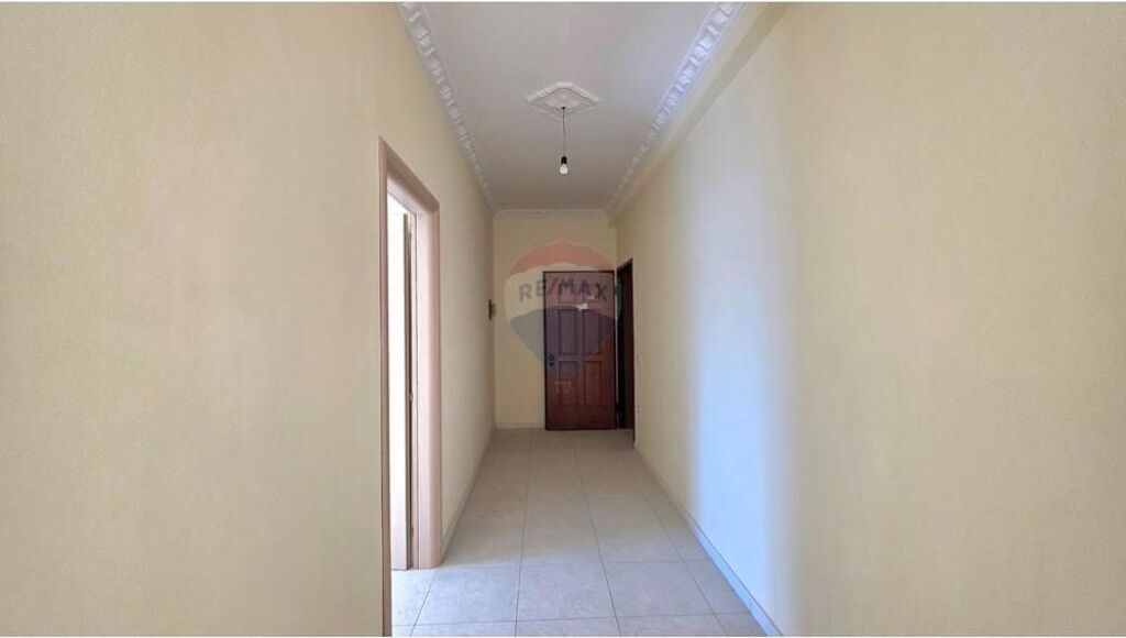 🏡 Shitet Apartament 1+1 në Transballkanike, Vlorë Pas Supermarket Haso