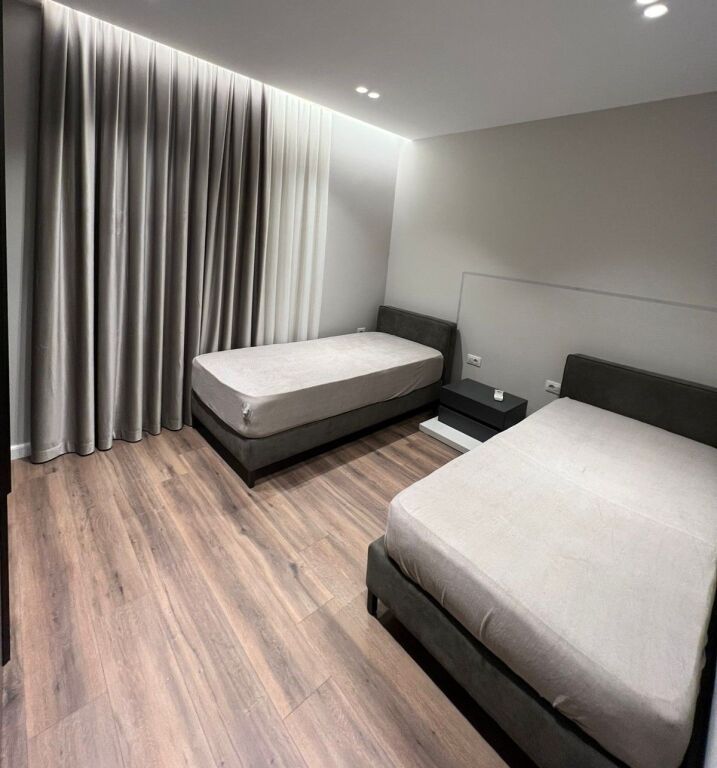 🏢 Jepet me qira apartament 2+1ish fusha