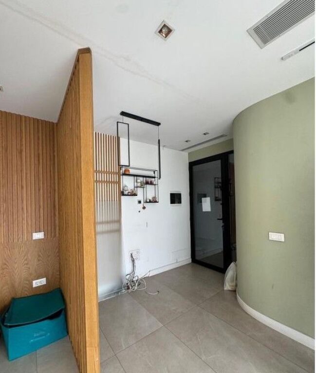 SERVICE UNIT ON DIBRES STREET