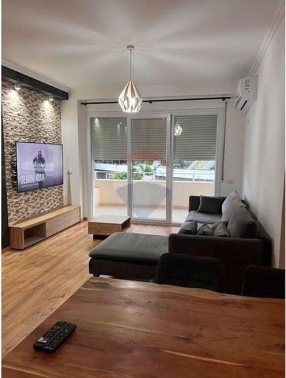 Apartament 2+1 per qira te Kopshti Botanik