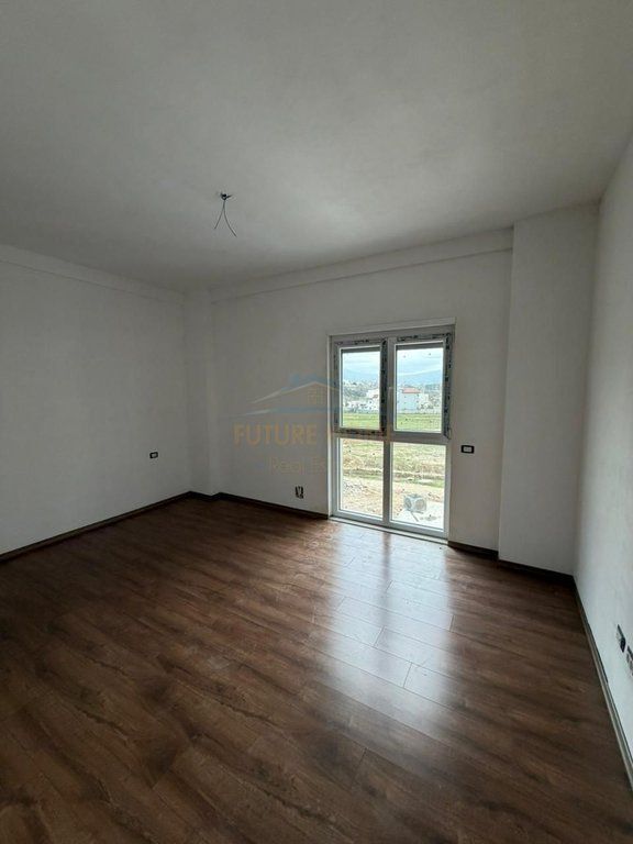 Shitet, Apartament 2+1+2, Sauk, Porta Tirana e Re, Tiranë.