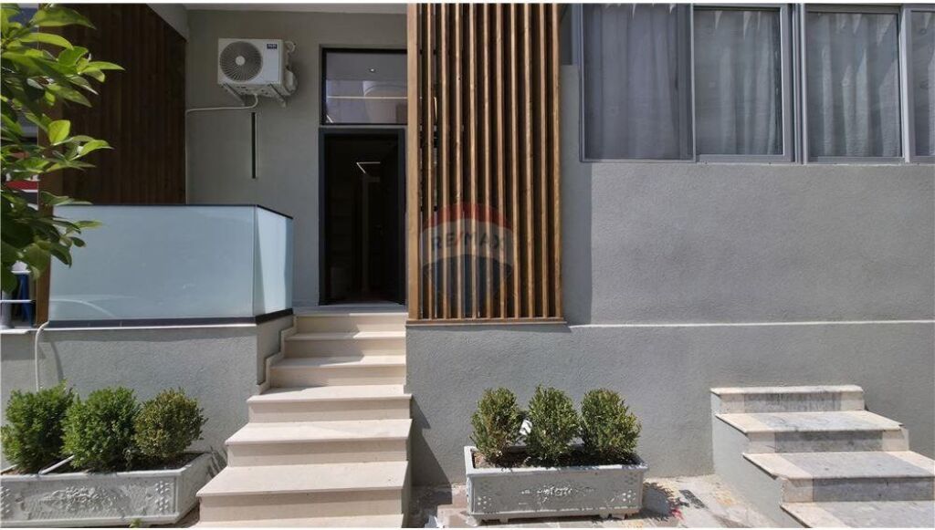 Appartamento 1+1 in vendita prima linea Lungo Mare, Vlore