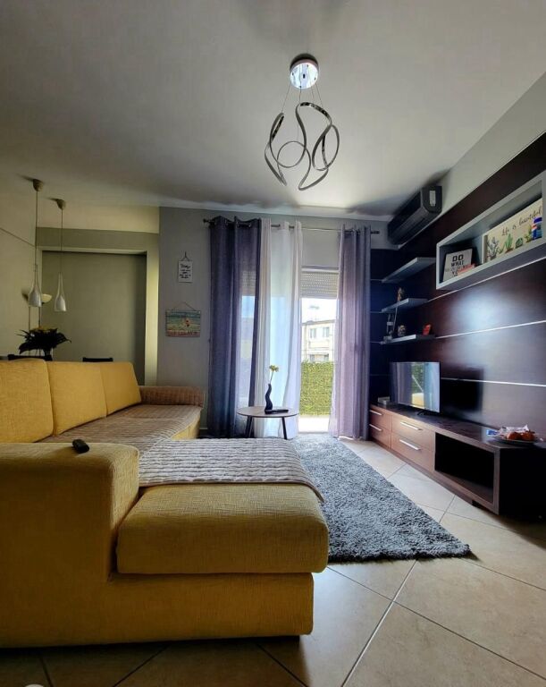 APARTAMENT ME QERA 1+1 ALI DEMI 500 EURO