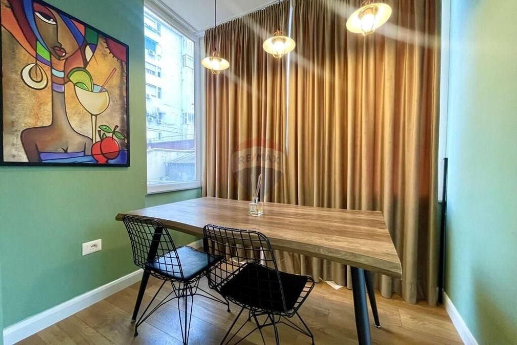 Apart 2+1 me qira te shkolla baletit