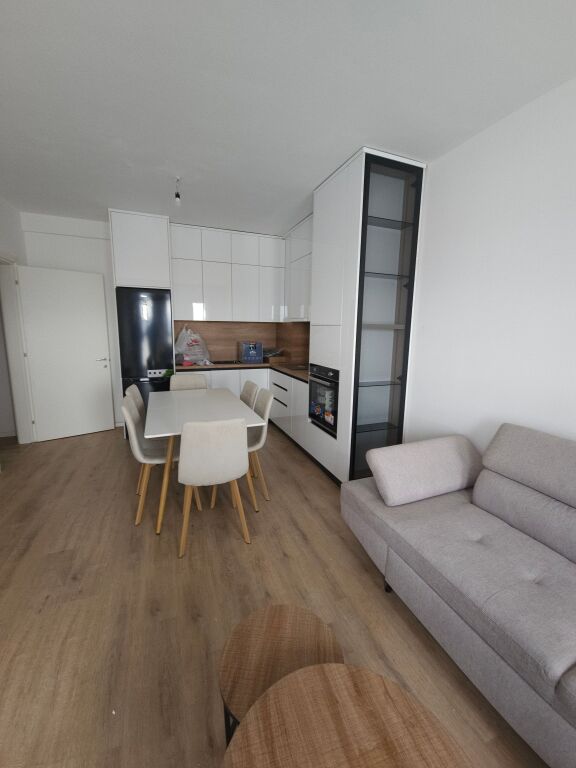 Appartamento 2+1 + posto auto in affitto a Univers City.