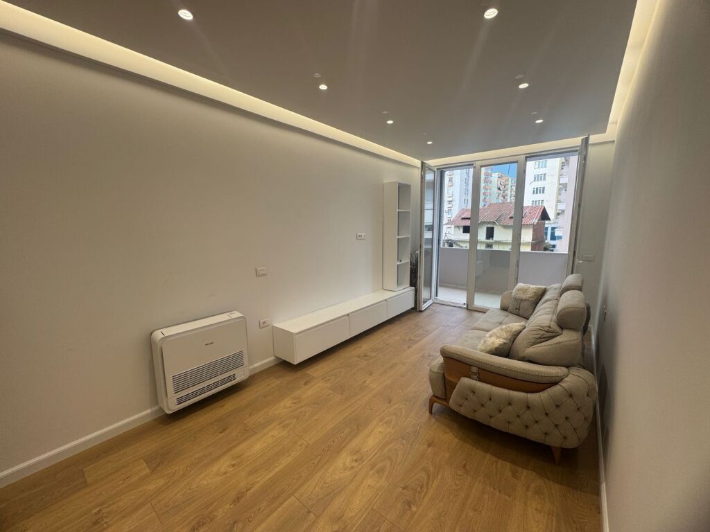 Apartament 2+1 me qira ne Vlore,  te Golden Gym