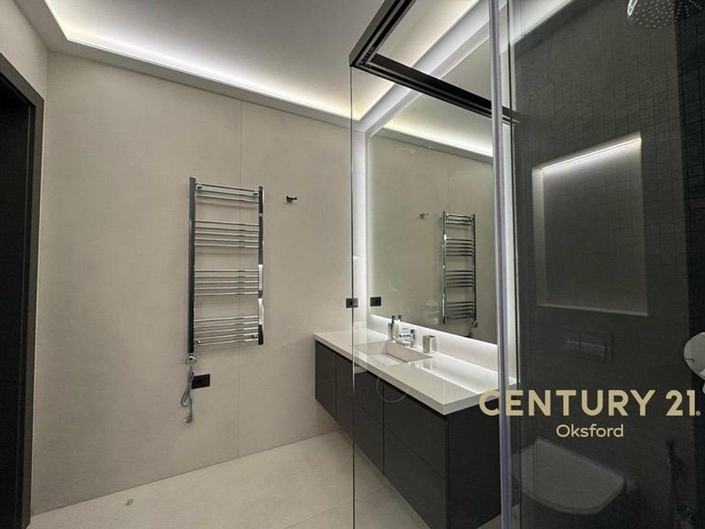 Apartament per qira 1+1+post parkimi i mobiluar, tek Kompleksi "Deliorgji"! 1,000 € /Muaj