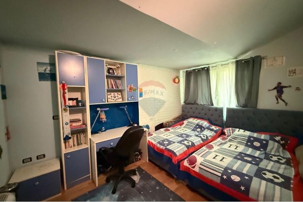 Apartament 3+1+2 +post parkimi Liqeni Thate !