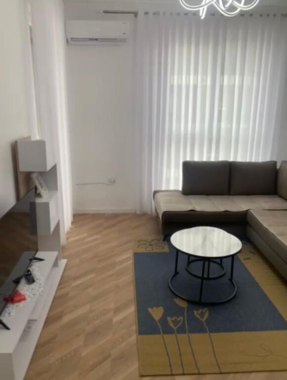 Shitet 1+1 te univers siti hipoteke 82400 eu