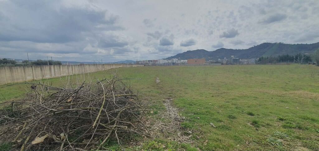 SHITET 10 000 M2 TOKE NE VORE, TIRANE-DURRES