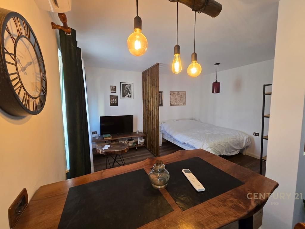 Garsoniere per Qira tek 21 Dhjetori  420 € /Muaj