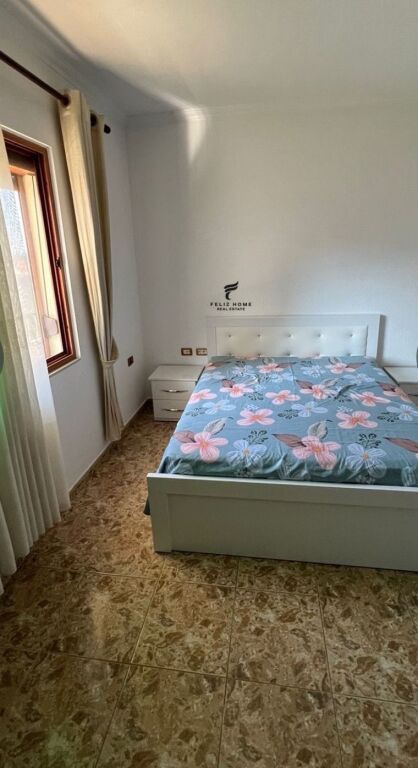 APARTAMENT ME QERA 1+1 QYTET STUDENTI 40.000 LEKE