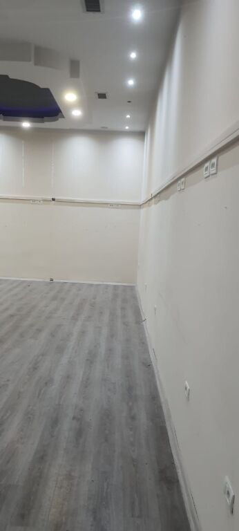 Jepet me qera dyqan te 21 Dhjetori