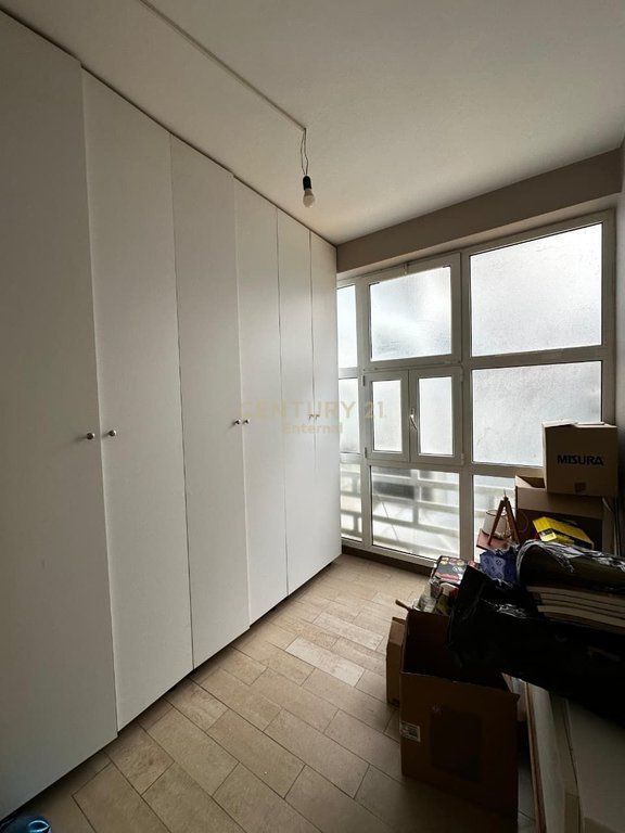 Appartamento 2+1 In Affitto nel Lago Secco, Tirana 800 € /Mese