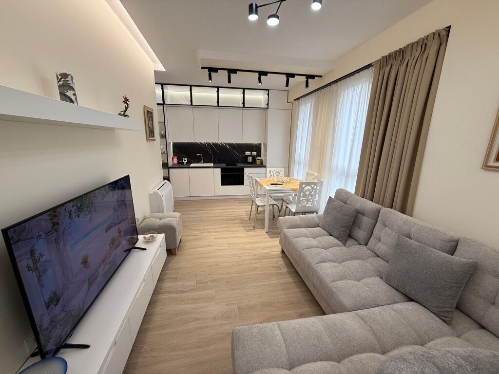 Apartment 1+1 per qira tek 21 Dhjetori