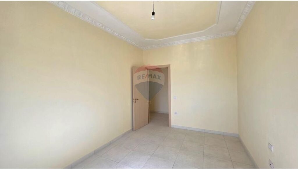 🏡 Shitet Apartament 1+1 në Transballkanike, Vlorë Pas Supermarket Haso