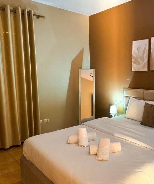 Affittiamo appartamento 1+1+posto auto, in "Rruga e Barrikadave", Tirana!