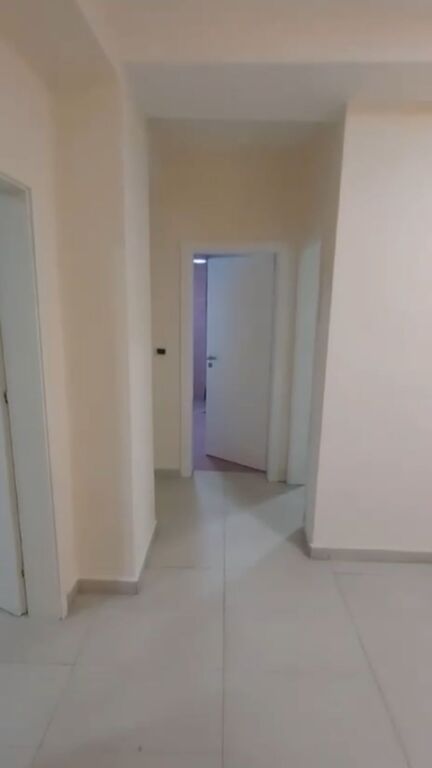 For rent Apartment 2+1, Elbow Opposite the New Maternity 550 thousand lek