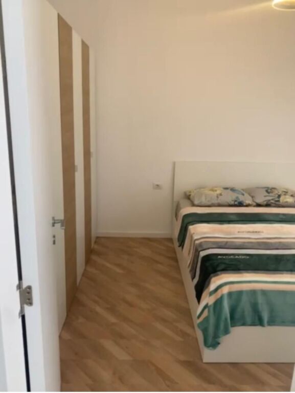 Shitet 1+1 te univers siti hipoteke 82400 eu