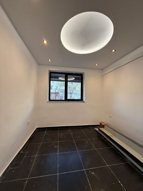 BUSINESS UNIT FOR SALE  📍 On the roadside, opposite Harry Fultz school