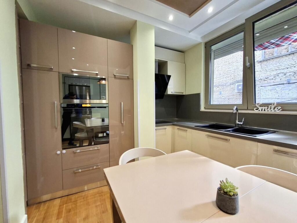 🏠 In Affitto: Appartamento Ultra 2+1 (📍Centro / Dietro il Palazzo di 15 Piani) Prima volta in affitto || Posizione Super ✨️ 💶 1000€ / Mese