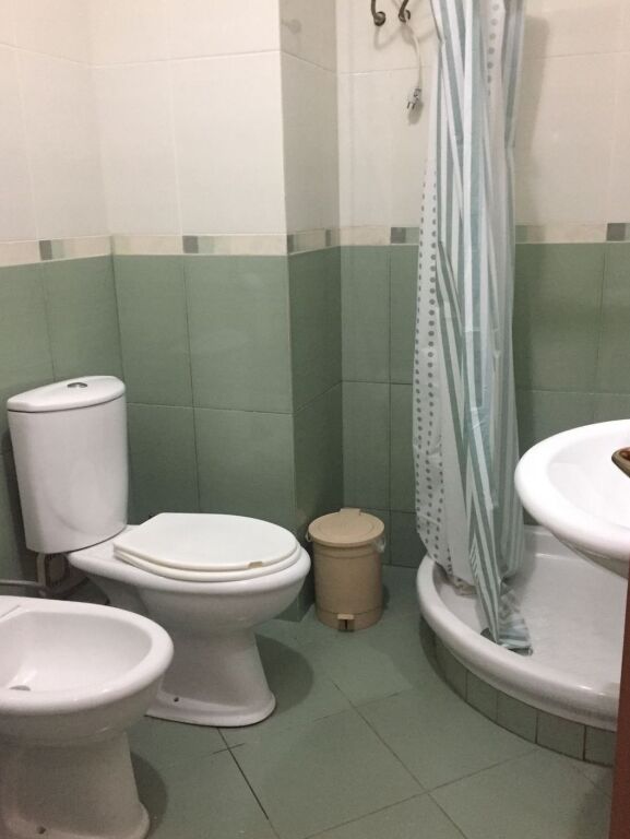 Jepet me qera apartment 1+1 per zyra tek Bulevardi Zogu i Pare